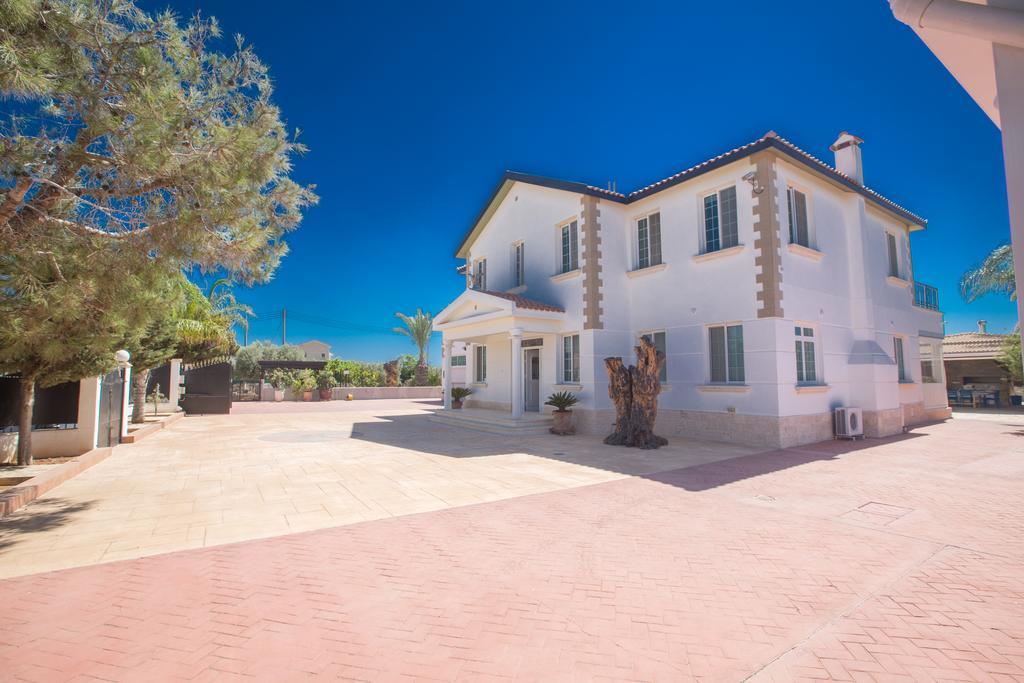 Papas Family Villa Paralimni Ngoại thất bức ảnh