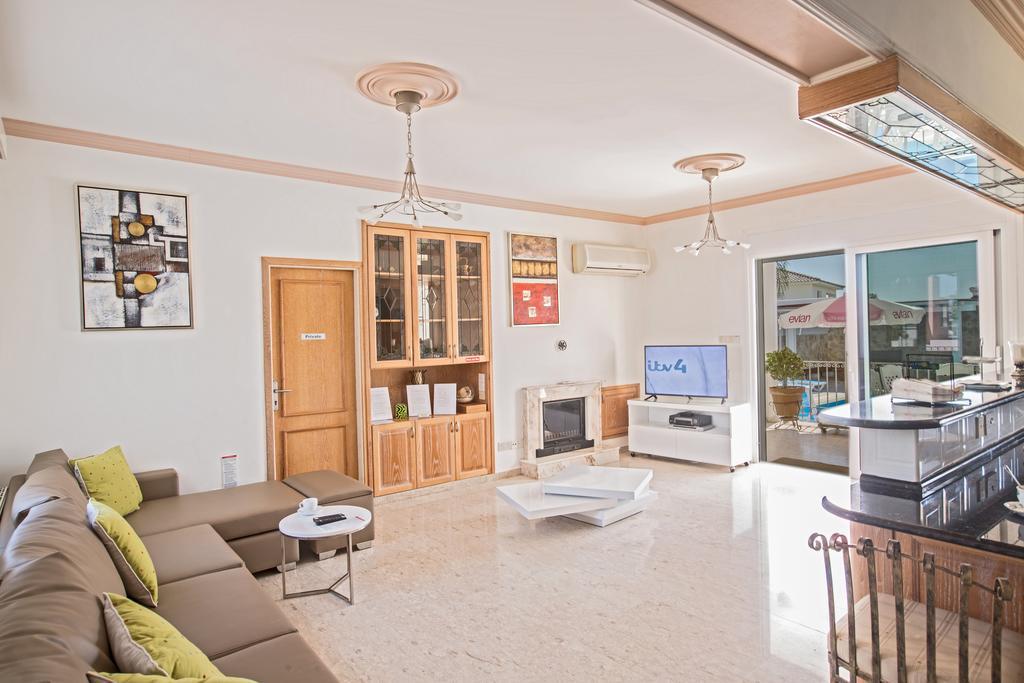 Papas Family Villa Paralimni Ngoại thất bức ảnh