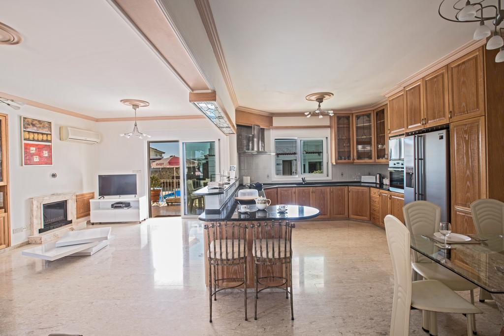Papas Family Villa Paralimni Ngoại thất bức ảnh