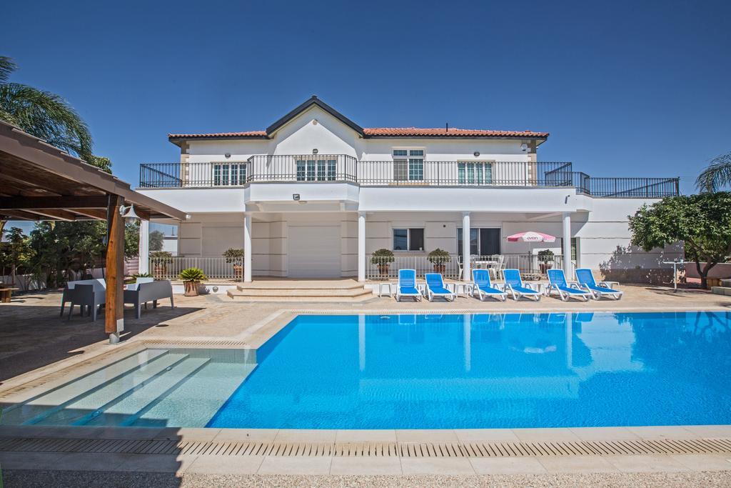 Papas Family Villa Paralimni Ngoại thất bức ảnh